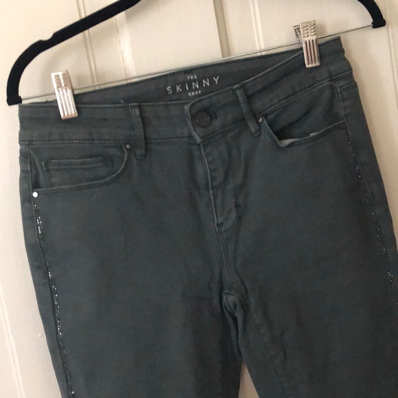 WHBM green skinny ankle crops with piping 2 nwot - Picture 1 of 6